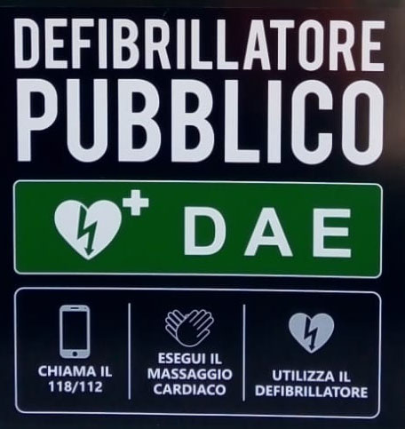 Comunicazione di installazione di un nuovo defibrillatore pubblico sul muro esterno dell’edificio del poliambulatorio